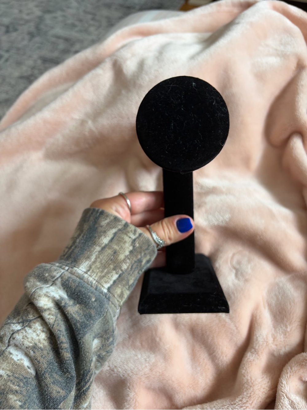 Black Velvet Jewelry T-Bar Display Stand - Picture 4 of 4